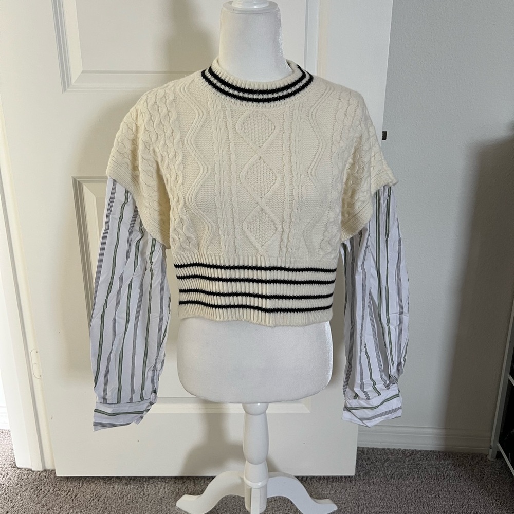 NWOT Cream Cable Knit Sweater with Striped Sleeves Medium - Picture 1 of 7